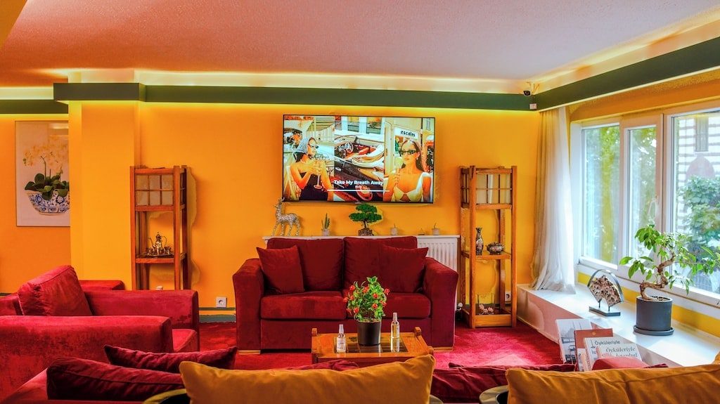 后宫酒店Harem Hotel 角色养成 画面 1